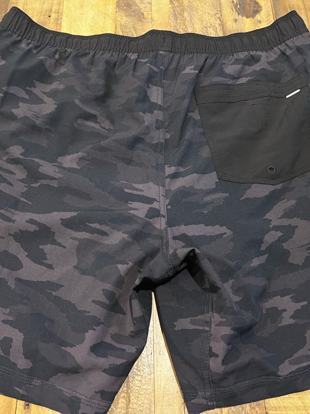 Vuori Kore Shorts Mens XXL Black Camo Athletic Lined Gym Workout Shorts - Picture 7 of 9
